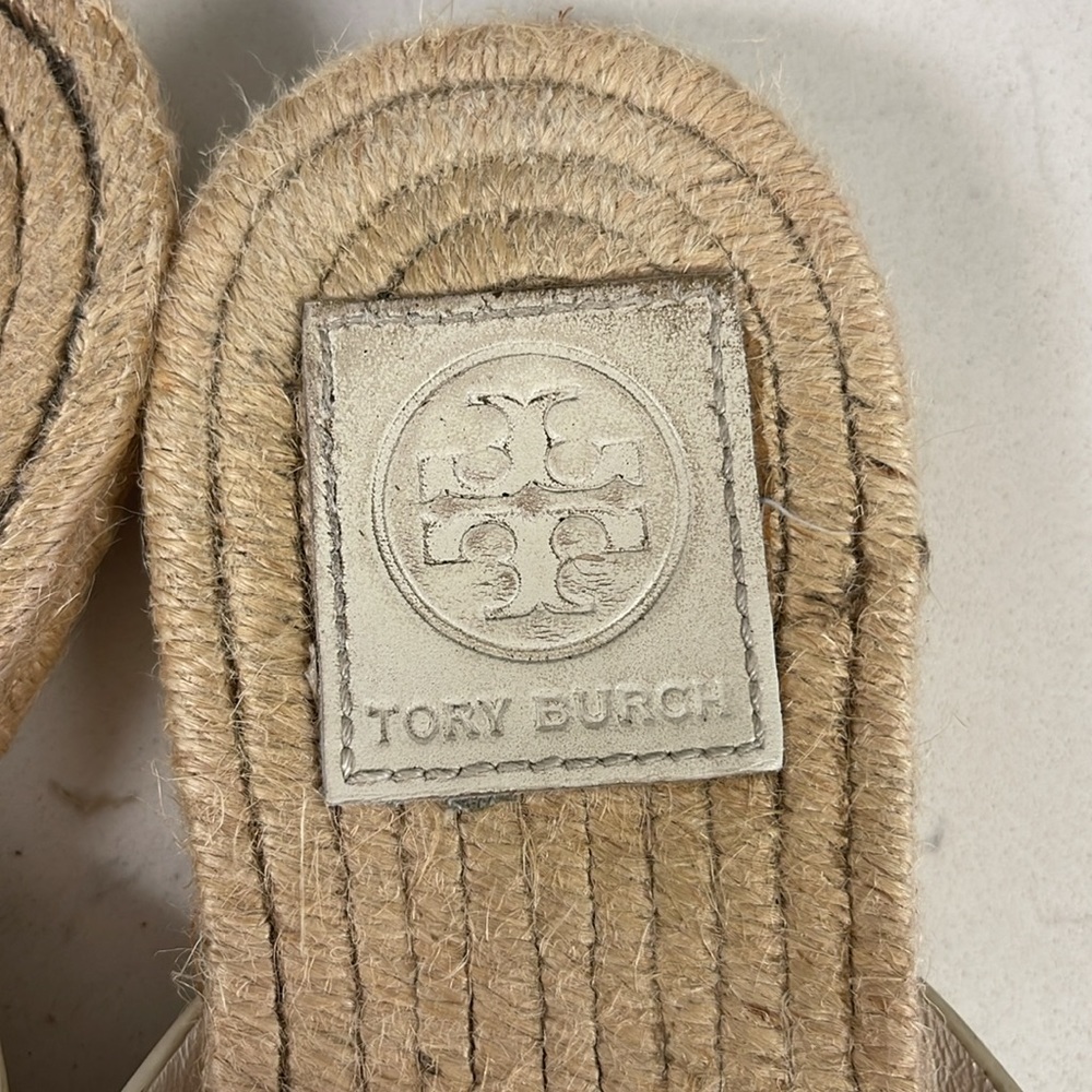 34# Tory Burch White and Gold Sandals - Picture 10 of 15